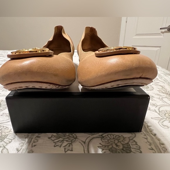 TORY BURCH CAROLINE 2' BALLET FLATS SIZE SAND/TAN NAPPA LEATHER SIZE 6.5 US - Picture 4 of 12